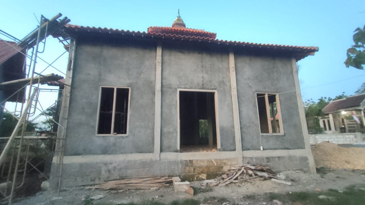 Bangun Masjid Untuk Sekolah Penghafal Al-Qur'an